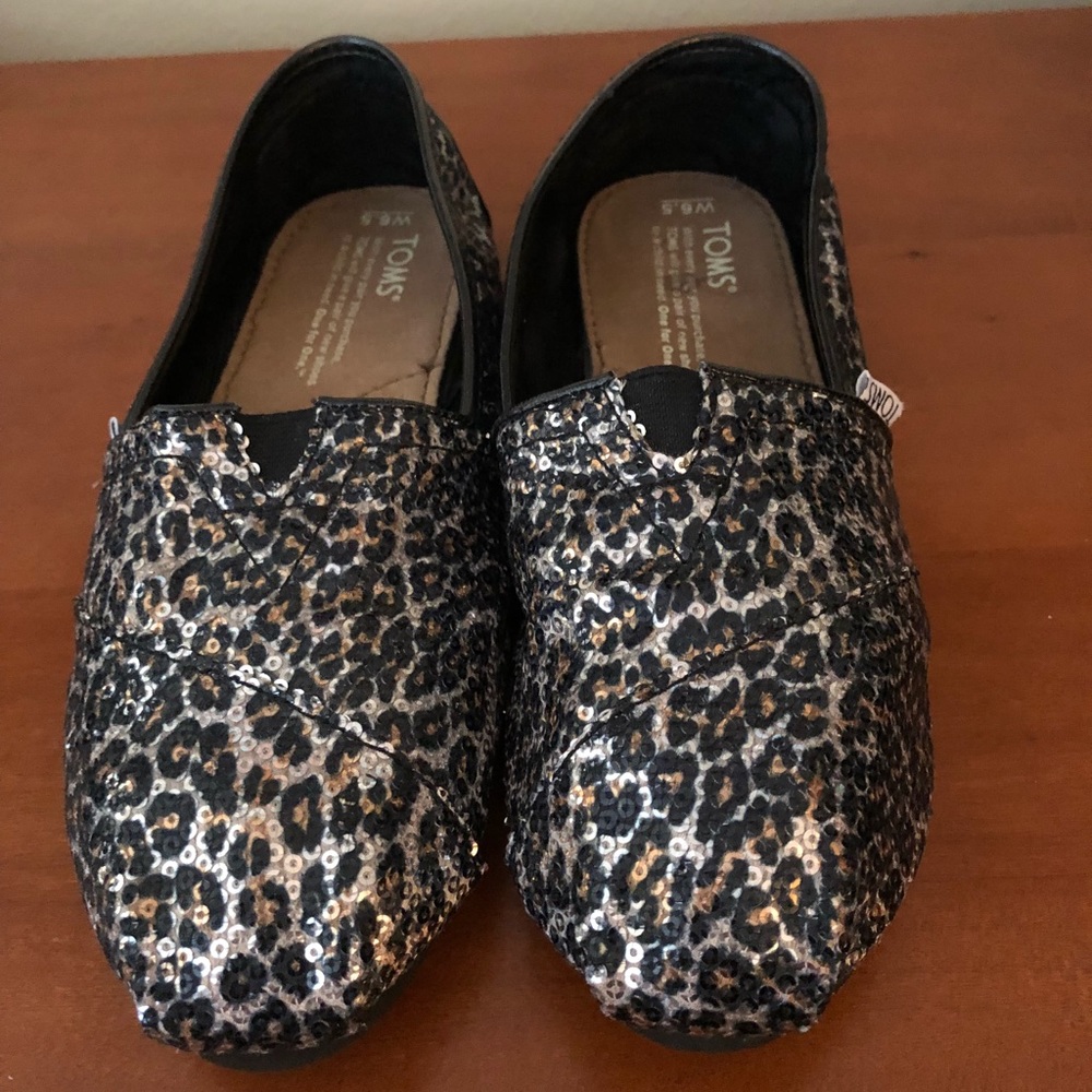 TOMS Sequin Leopard Print Size 6 1/2